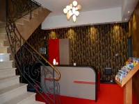Logis Hôtel du Centre - Halte idéale en Cyclotourisme Avec Garage à vélos Clos فنادق في Molsheim