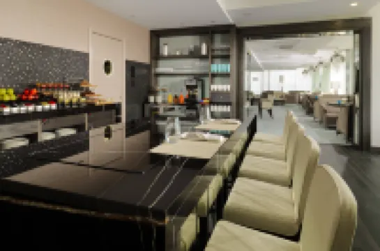 Гранд Автограф Отель Новосибирск (бывш. Новосибирск Марриотт)