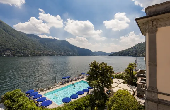 帝國大酒店與度假村