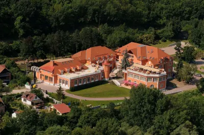 Hotel Bellevue Esztergom Hôtels à : 