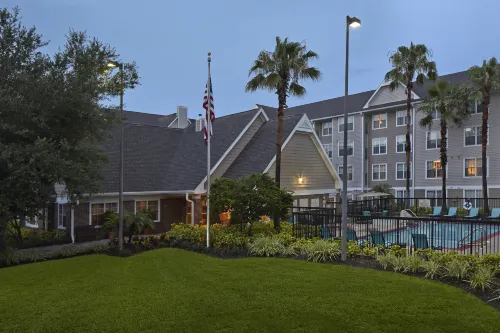 Residence Inn Orlando East/UCF Area Hotel di Chuluota
