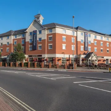 Travelodge Portsmouth Отели рядом с достопримечательностью «Пристань для яхт Хаслар»
