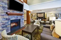 Staybridge Suites CLEVELAND MAYFIELD HTS BEACHWD by IHG - Pysäköinti