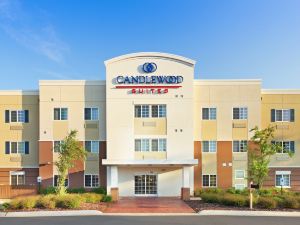 Candlewood Suites 溫泉城