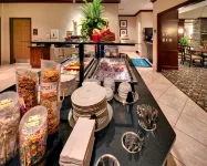 Staybridge Suites ROCKFORD by IHG - breakfast