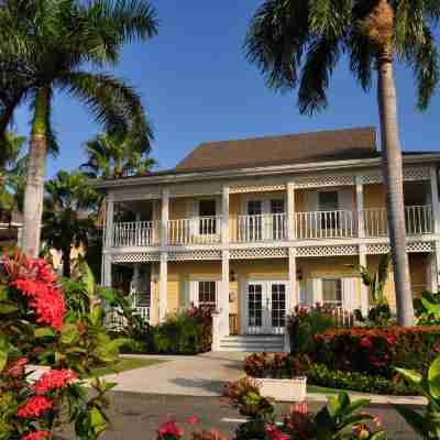 Sunshine Suites Resort Hotel Exterior