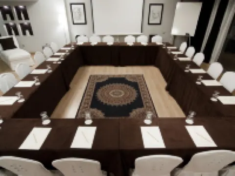 Sea View Cityscape Hotel グリファダのホテル