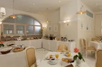 愛奧尼亞套房飯店