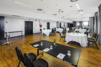 NH Milano Fiera Hotels in Pero