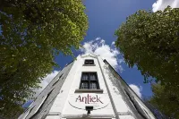 Hotel Nieuw Antiek فنادق في America