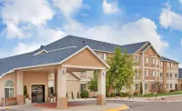 Holiday Inn Express & Suites Beatrice Hotels near Chief Standing Bear Trail - Blue Springs Trailhead