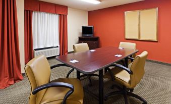 Holiday Inn Express & Suites Knoxville-North-I-75 Exit 112