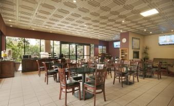 Best Western Plus South Coast Inn