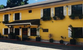 Coblentz Inn Boutique Hotel - Housity
