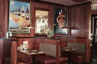 The Plaza Hotel & Suites Winona Hotels in Winona