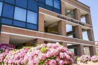 Hostellerie du Cheval Blanc Hotels in 