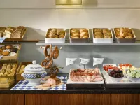K+K Hotel am Harras - breakfast