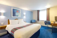 Travelodge Cardiff Airport Hotels near Barry Island Beach