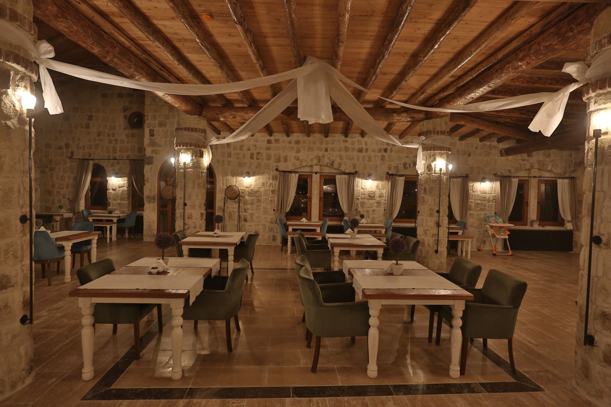 Acropolis Cave Suites