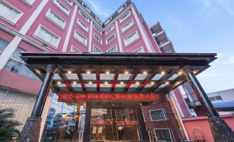 Oriental Roman Holiday Hotel