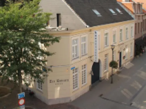 Hotel Ter Driezen トゥルンホウトのホテル