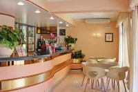 麥迪遜飯店 Pineta附近的飯店