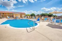 Arya Inn & Suites Hotels in Farmers Branch