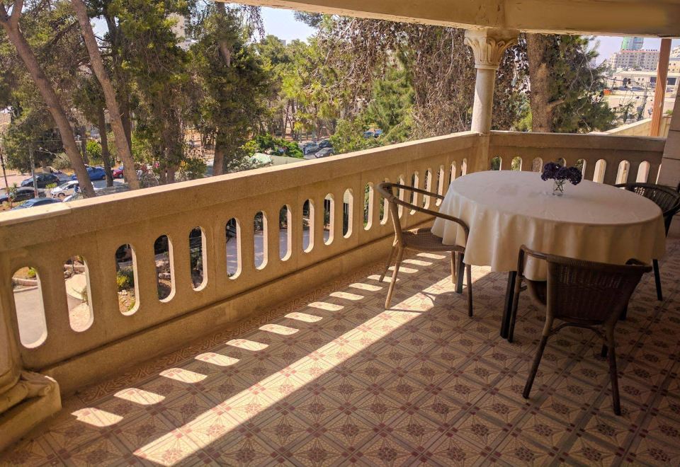 4. 알함브라 팰리스..