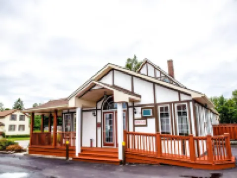 Cedar Lodge Motel Hotels in Goderich