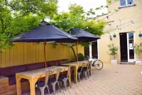 The Prince Albert Backpackers & Bar Отели в г. 
