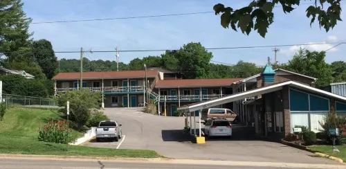 A Sapphire Inn Hotels in Franklin