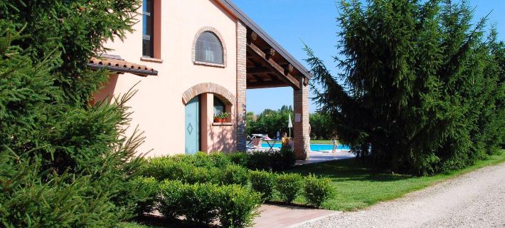 Agriturismo-R&B Corte dei Gioghi Отели в г. Феррара