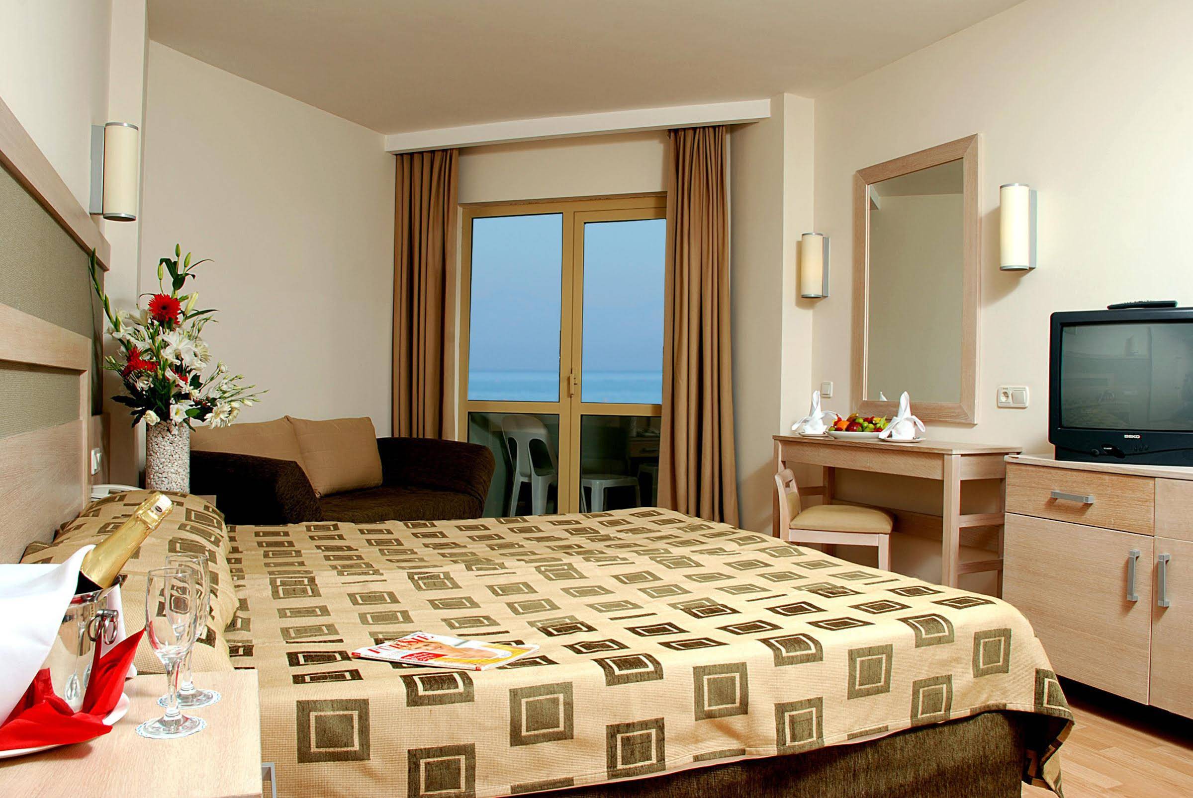 Side Breeze Hotel - All Inclusive