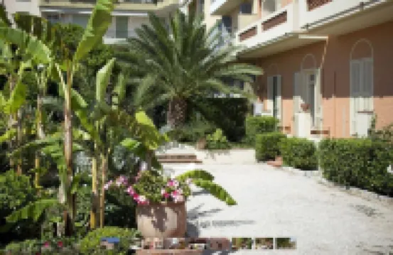 Hôtel le Provençal Hotels near Les Musees de La Citadelle