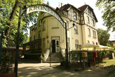 Hotel Kronprinz Hotels in Velten