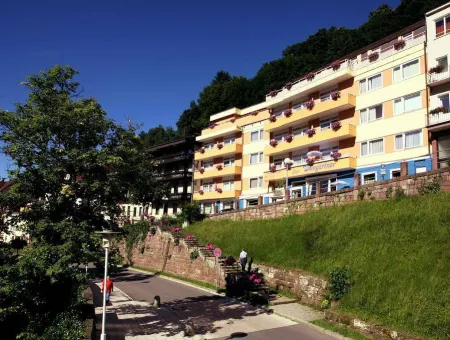 Hotel Weingärtner Отели рядом с достопримечательностью «Баумвипфельпфад Шварцвальд»