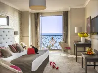 Hôtel le Royal Promenade des Anglais