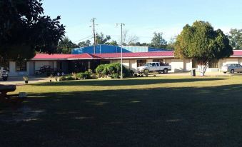 Country Inn Motel
