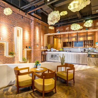 棲瑜酒店（西安大唐不夜城觀賞點電視塔地鐵站店） 鄰近电视塔的酒店