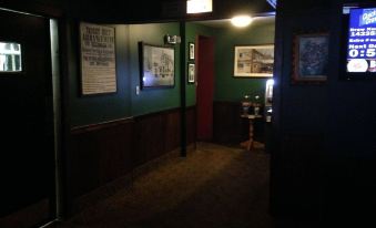 Fred's Inn Restaurant & Lodging