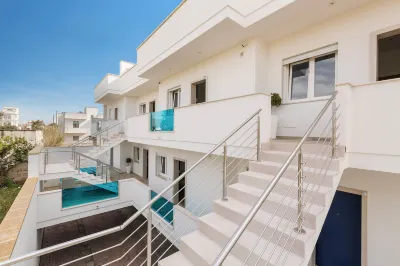 Absolute Suite Apartments