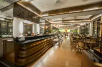 Waterfront Airport Hotel and Casino – Mactan