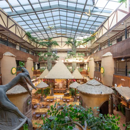 Hengdian World Studios Mengquangu Hot Spring Resort Hotel
