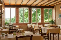 Domaine de la Courbe Hôtel & Spa Hotels in Le Lude