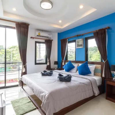 ساميد بيج تري Hotels near لايم نوينا