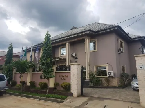 Albert Suites