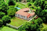 Pazo Larache Hotels near Senda da Fraga do río Barragán