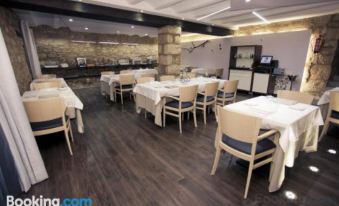 Hotel Restaurante Masía la Torre - Housity