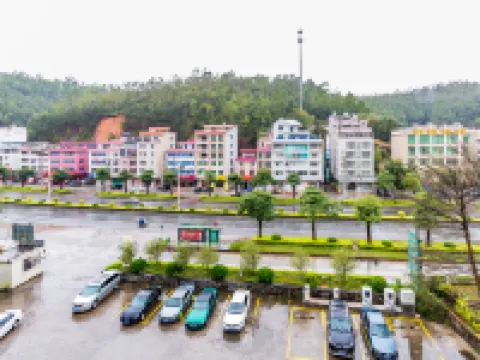 Ming Tien Inn Hotels in Fengkai