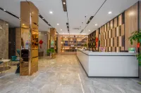 Wanyi Hotel (Guilin High-speed North Railway Station)